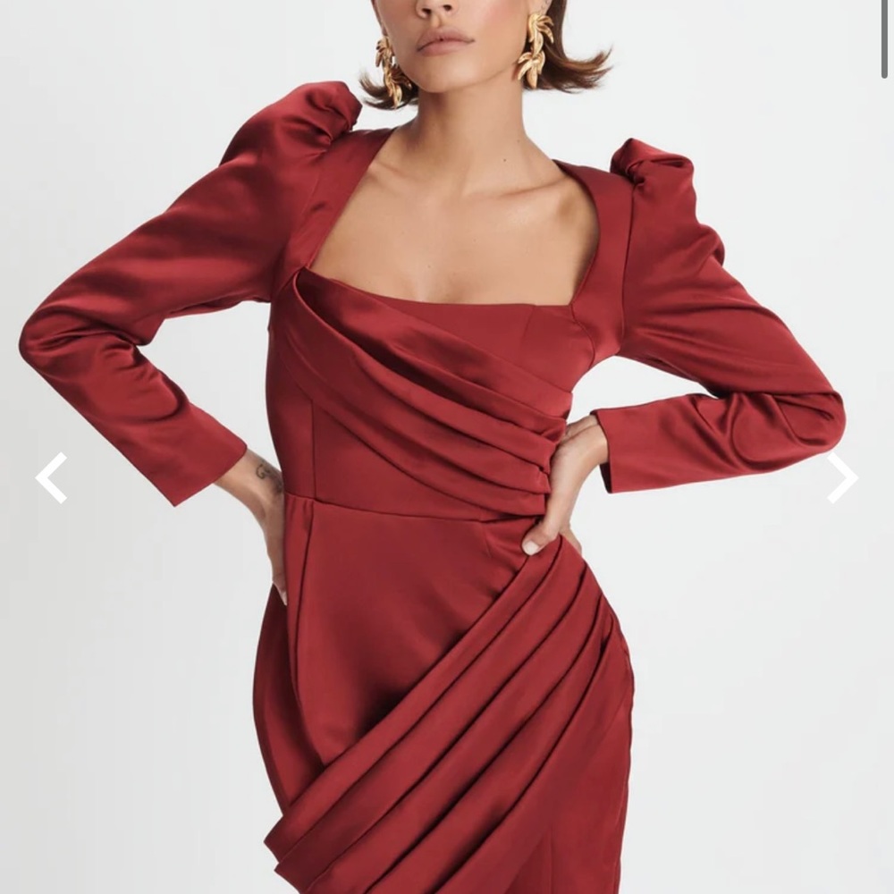 Lavish Alice Stunning Burgundy Satin Dress NEW
